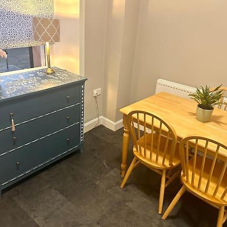 Large 2 Bedroom, Ground Floor Flat, Close To City 爱丁堡 外观 照片