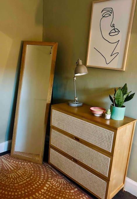 Large 2 Bedroom, Ground Floor Flat, Close To City 爱丁堡 外观 照片