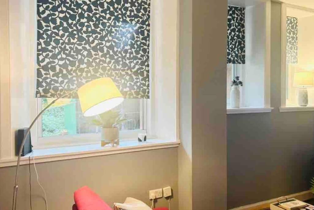 Large 2 Bedroom, Ground Floor Flat, Close To City 爱丁堡 外观 照片