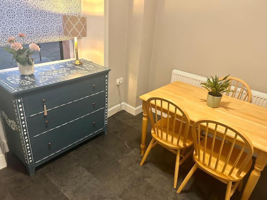 Large 2 Bedroom, Ground Floor Flat, Close To City 爱丁堡 外观 照片
