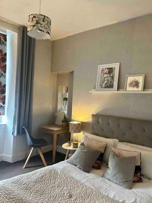 Large 2 Bedroom, Ground Floor Flat, Close To City 爱丁堡 外观 照片